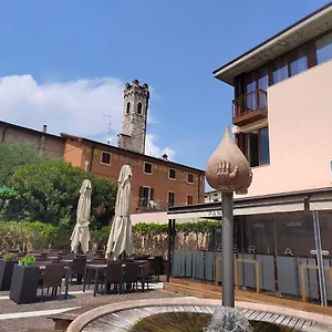 https://aly-dangelo.hotelinveneto.com